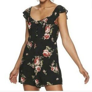 Small Black and Floral Live to be Spoiled Romper NWT